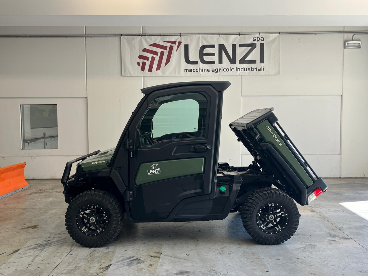 GATOR XUV865M - Side-by-side/ ATV: picture 2 GATOR XUV865M - Side-by-side/ ATV: picture 2