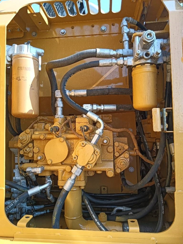 Wheel excavator CAT 313 D: picture 10