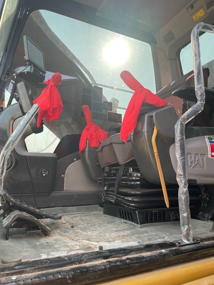 CAT 329 - Crawler excavator: picture 4 CAT 329 - Crawler excavator: picture 4