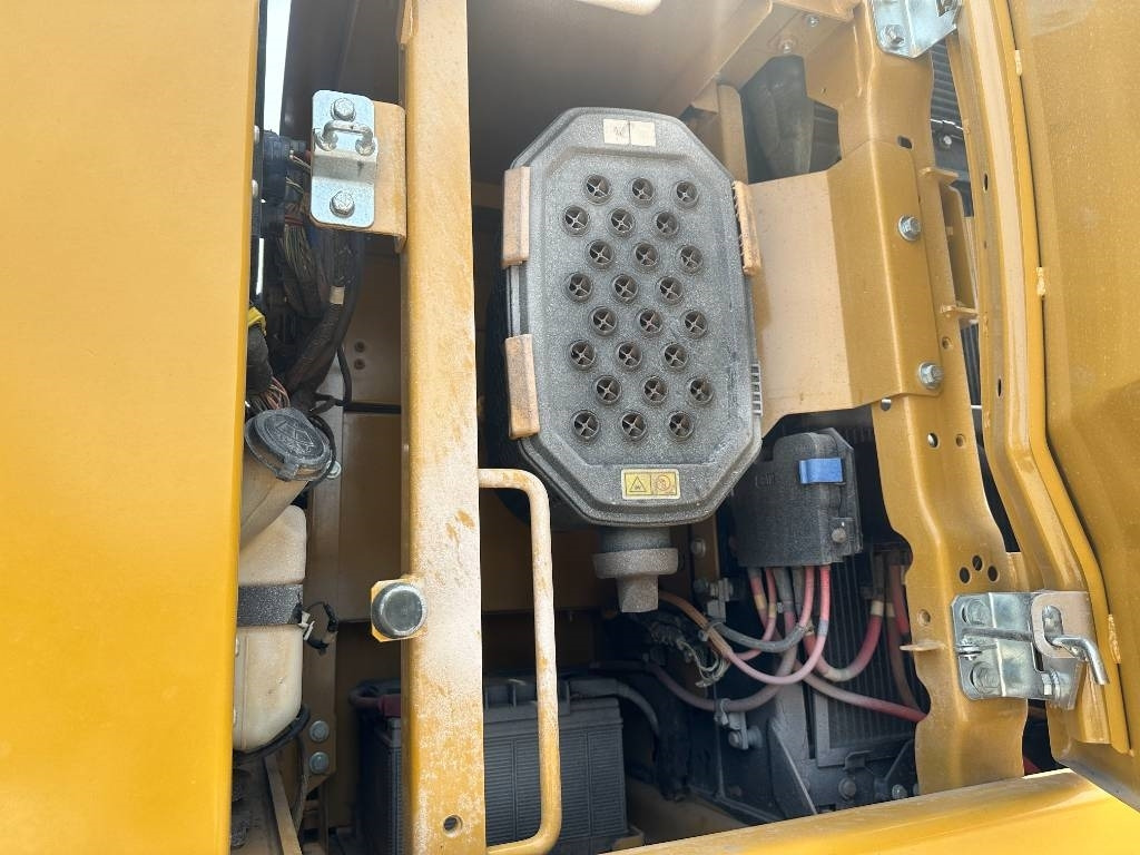 Crawler excavator CAT 330: picture 7 Crawler excavator CAT 330: picture 7