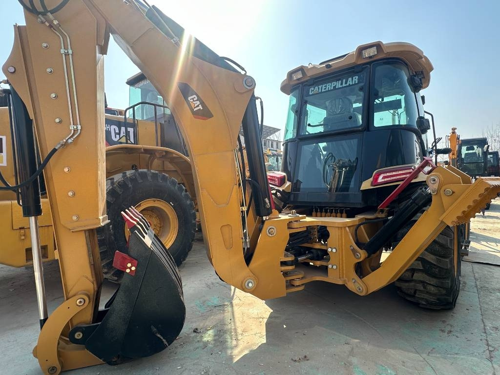 CAT 420 F - Backhoe loader: picture 1 CAT 420 F - Backhoe loader: picture 1