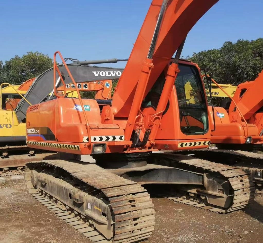 Crawler excavator Doosan DH 220: picture 9