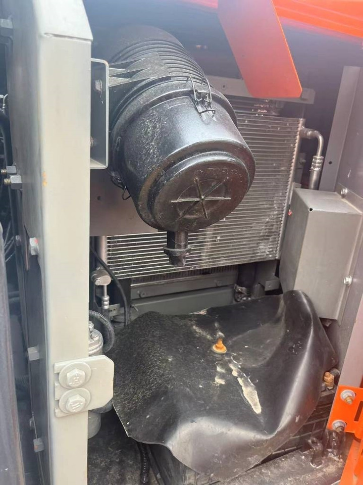 Mini excavator Hitachi 60: picture 7 Mini excavator Hitachi 60: picture 7