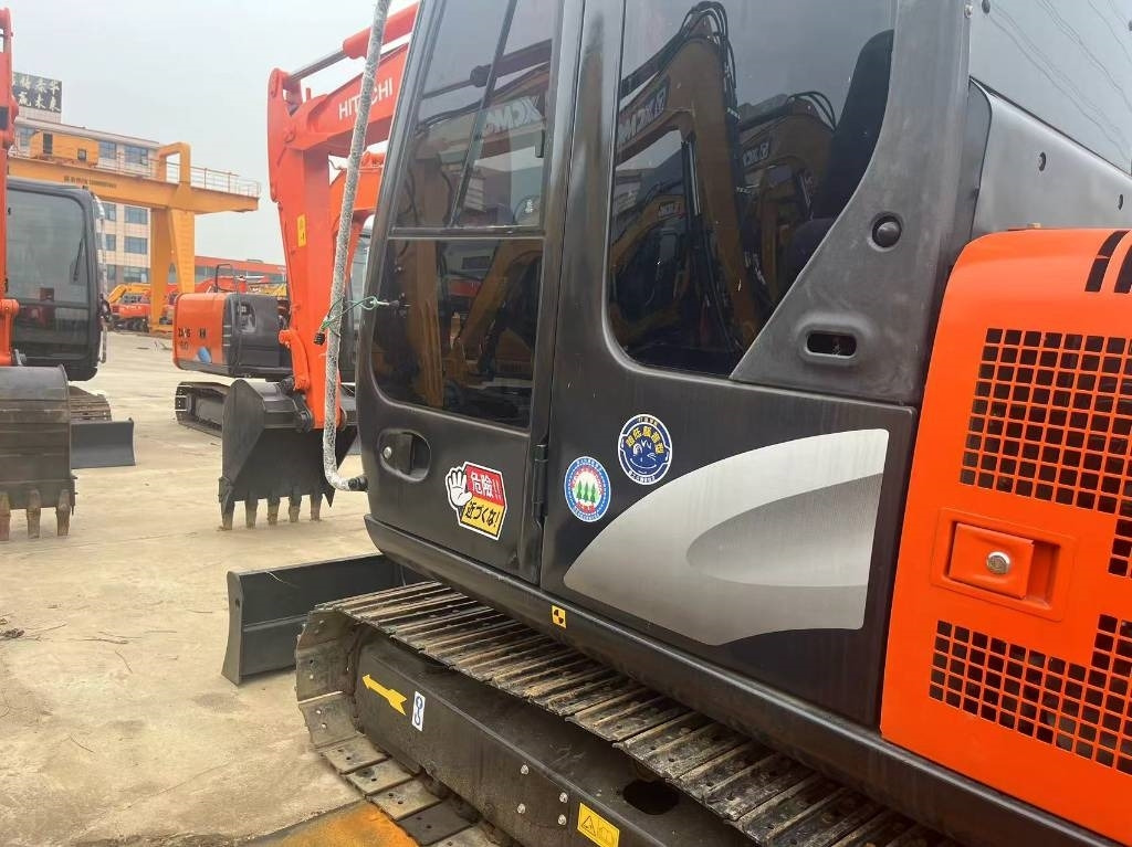 Mini excavator Hitachi 60: picture 9 Mini excavator Hitachi 60: picture 9