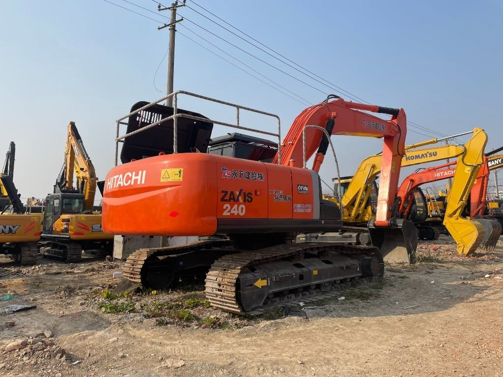 Hitachi ZX 240 - Crawler excavator: picture 1 Hitachi ZX 240 - Crawler excavator: picture 1