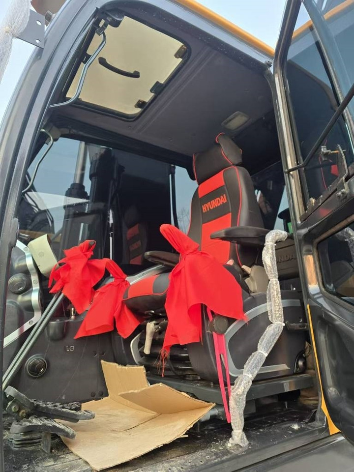 Hyundai 220 - Crawler excavator: picture 5 Hyundai 220 - Crawler excavator: picture 5