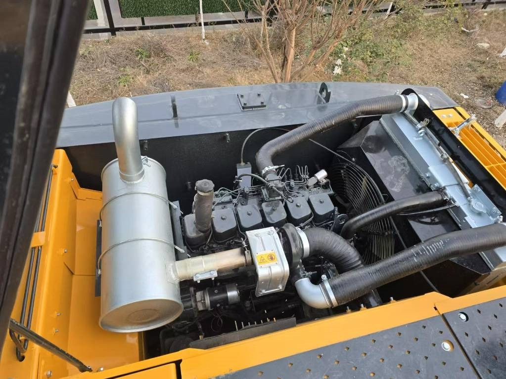 Hyundai 220 - Crawler excavator: picture 4 Hyundai 220 - Crawler excavator: picture 4