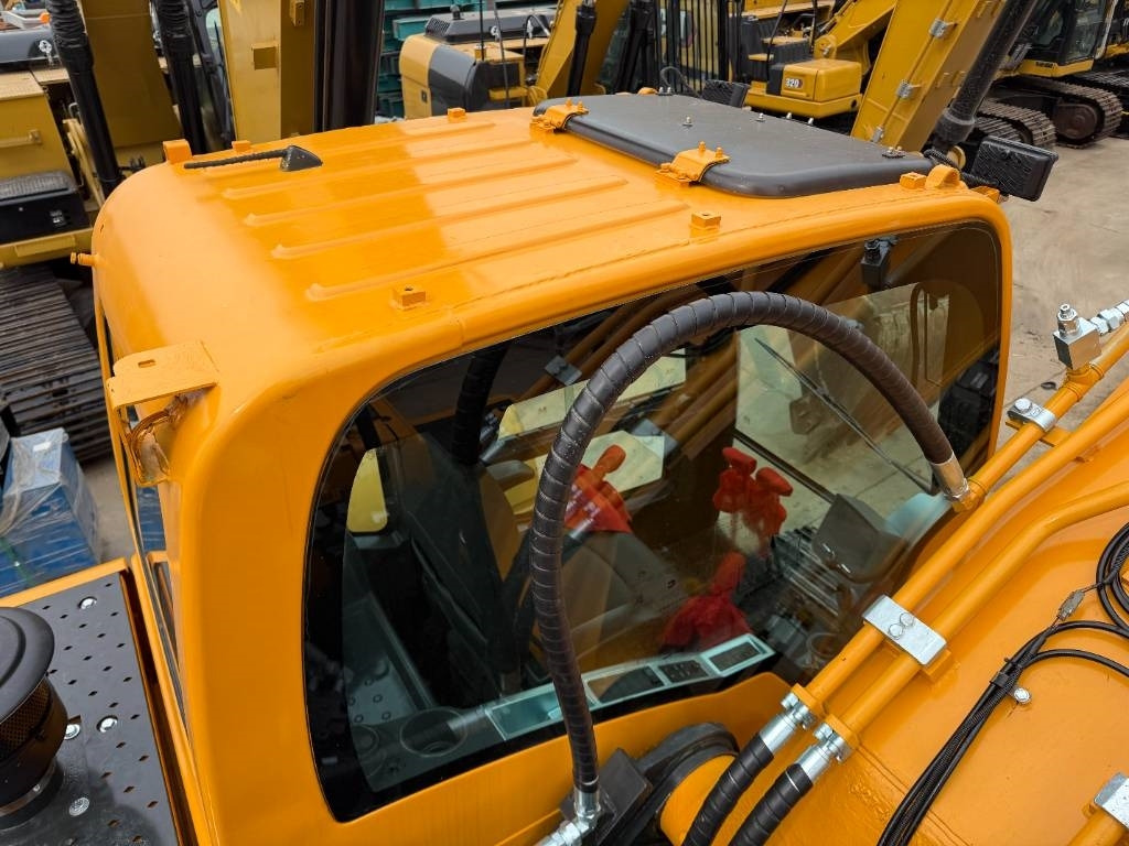 Hyundai 305LC-9T - Crawler excavator: picture 4 Hyundai 305LC-9T - Crawler excavator: picture 4