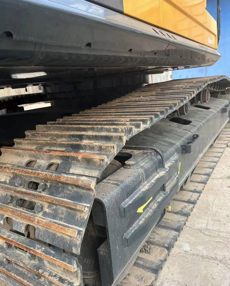 Hyundai 305LC - Crawler excavator: picture 2 Hyundai 305LC - Crawler excavator: picture 2