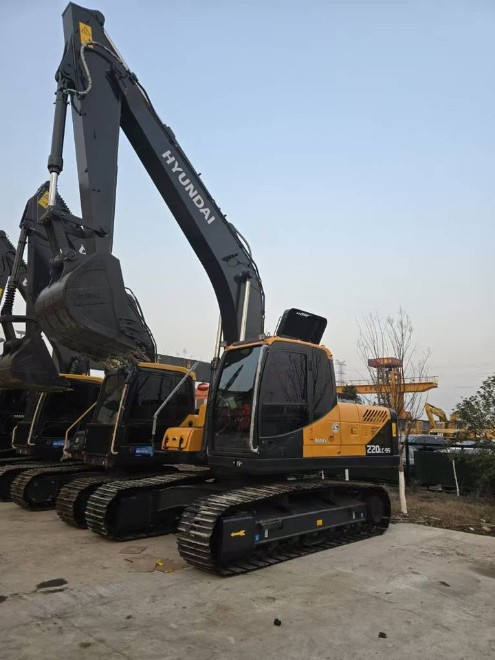 Hyundai R 220-9 S - Crawler excavator: picture 1 Hyundai R 220-9 S - Crawler excavator: picture 1