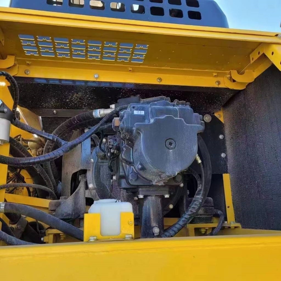 Komatsu PC 450 - Crawler excavator: picture 3 Komatsu PC 450 - Crawler excavator: picture 3