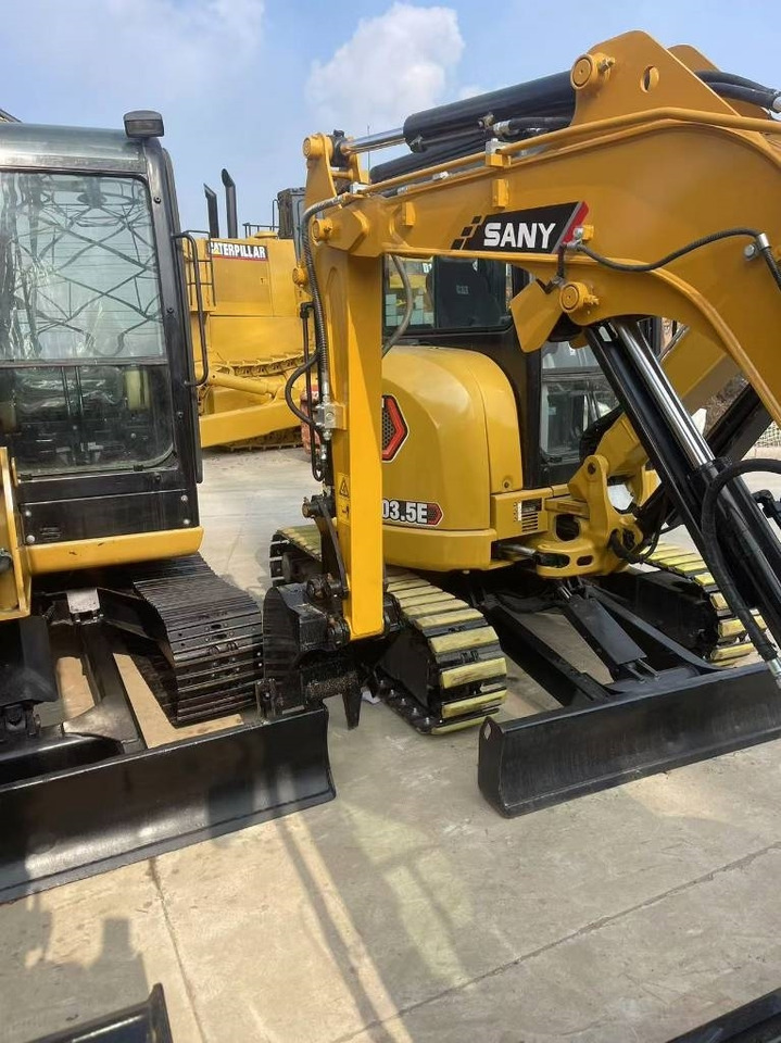 Mini excavator Sany 26 U: picture 6
