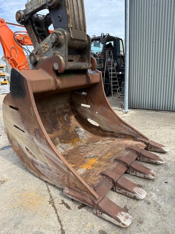 Volvo EC 380 EL  - Crawler excavator: picture 5 Volvo EC 380 EL  - Crawler excavator: picture 5