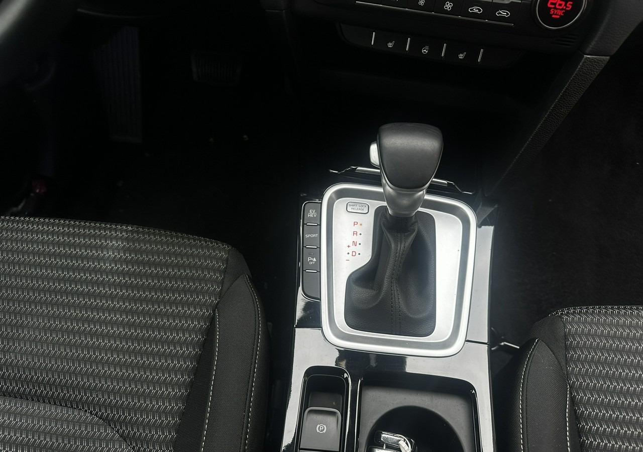 Hatchback Kia Xceed 1.6 GDI Hybryda Plug-in 50 km na prądzie 2022: picture 13