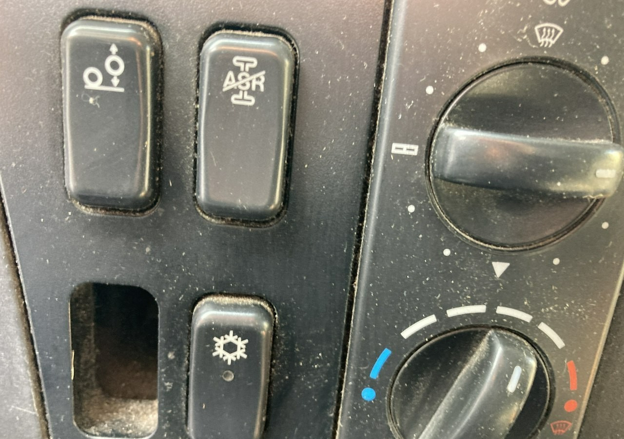 Hook lift truck Mercedes-Benz Axor 2543 Hakowiec MEILLER-KIPPER Model 2009 Axor 2543 Hakowiec MEILLER-KIPPER Model 2009: picture 19 Hook lift truck Mercedes-Benz Axor 2543 Hakowiec MEILLER-KIPPER Model 2009 Axor 2543 Hakowiec MEILLER-KIPPER Model 2009: picture 19