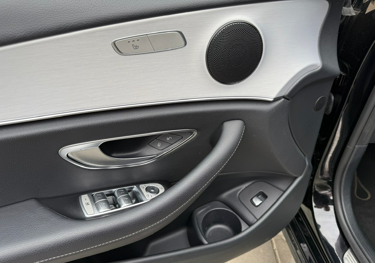 Car Mercedes-Benz Klasa E E300de EQ-Power Hybrid 50km na prądzie 2.0d 306KM Avantgarde Panoram: picture 11 Car Mercedes-Benz Klasa E E300de EQ-Power Hybrid 50km na prądzie 2.0d 306KM Avantgarde Panoram: picture 11