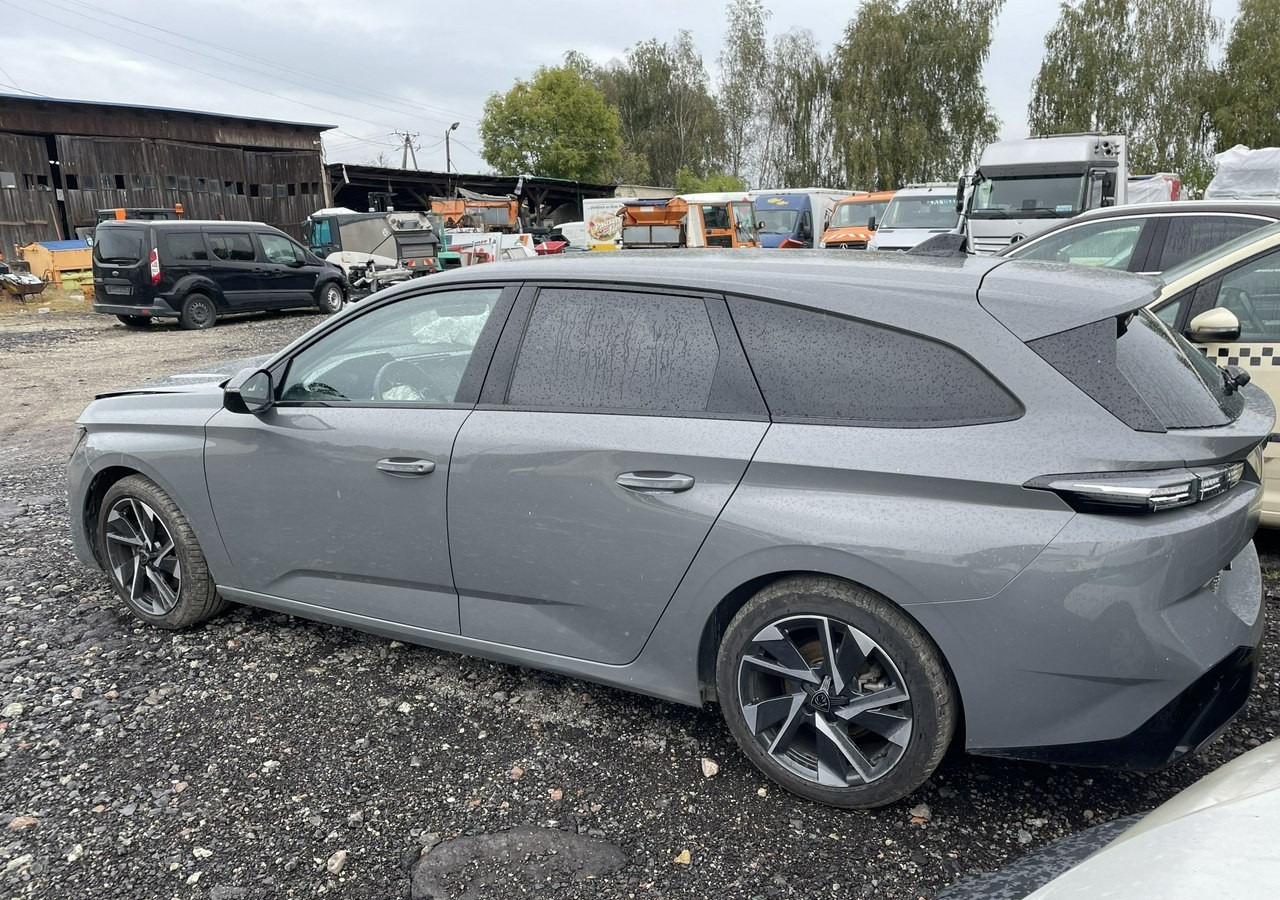 Station wagon Peugeot 308 P5 Peugeot 308 1.5-131KM BlueHDi Allure Pack S&S EAT8 Salon PL 2024: picture 10