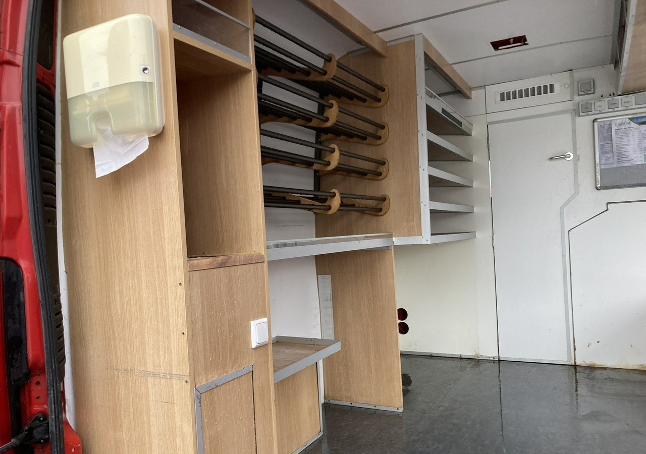 Vending truck Peugeot Boxer Autosklep pieczywa Gastronomiczny Food Truck Foodtruck sklep 2018: picture 6 Vending truck Peugeot Boxer Autosklep pieczywa Gastronomiczny Food Truck Foodtruck sklep 2018: picture 6