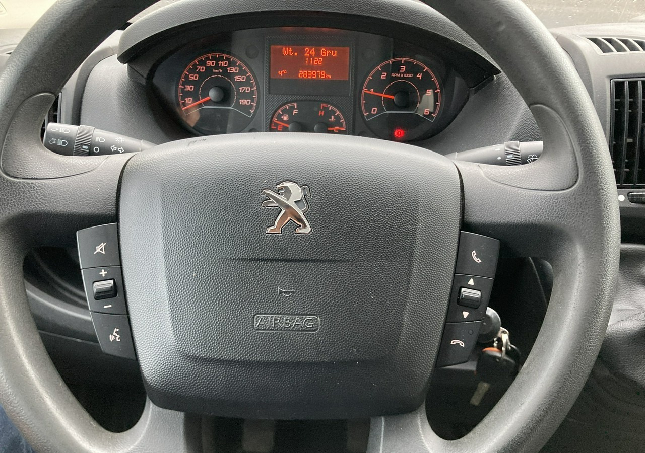 Vending truck Peugeot Boxer Autosklep pieczywa Gastronomiczny Food Truck Foodtruck sklep 2018: picture 16 Vending truck Peugeot Boxer Autosklep pieczywa Gastronomiczny Food Truck Foodtruck sklep 2018: picture 16