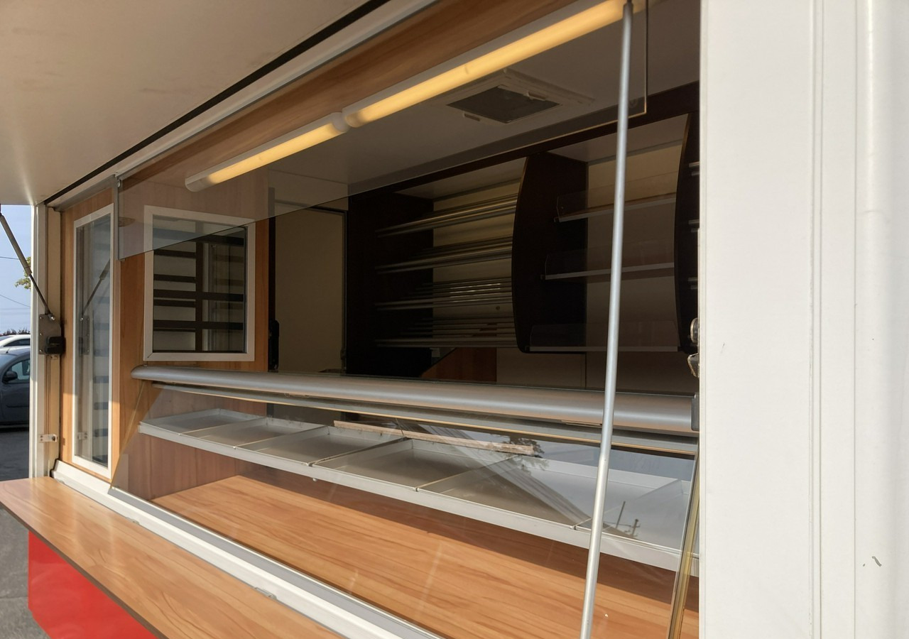 Vending truck Renault Master Autosklep pieczywa Gastronomiczny Food Truck Foodtruck sklep BORCO20: picture 18 Vending truck Renault Master Autosklep pieczywa Gastronomiczny Food Truck Foodtruck sklep BORCO20: picture 18