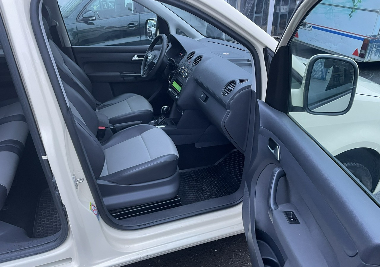 Volkswagen Caddy III Caddy 1.6 TDI dla Niepełnosprawnych inwalida rampa 2015 - Car: picture 4 Volkswagen Caddy III Caddy 1.6 TDI dla Niepełnosprawnych inwalida rampa 2015 - Car: picture 4