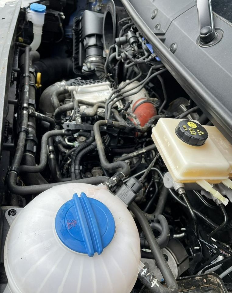 Leasing of  Volkswagen Crafter Volkswagen Crafter 2.0-180KM 4X4 Brygadówka 5-osob dokka Model 2021 Volkswagen Crafter Volkswagen Crafter 2.0-180KM 4X4 Brygadówka 5-osob dokka Model 2021: picture 8