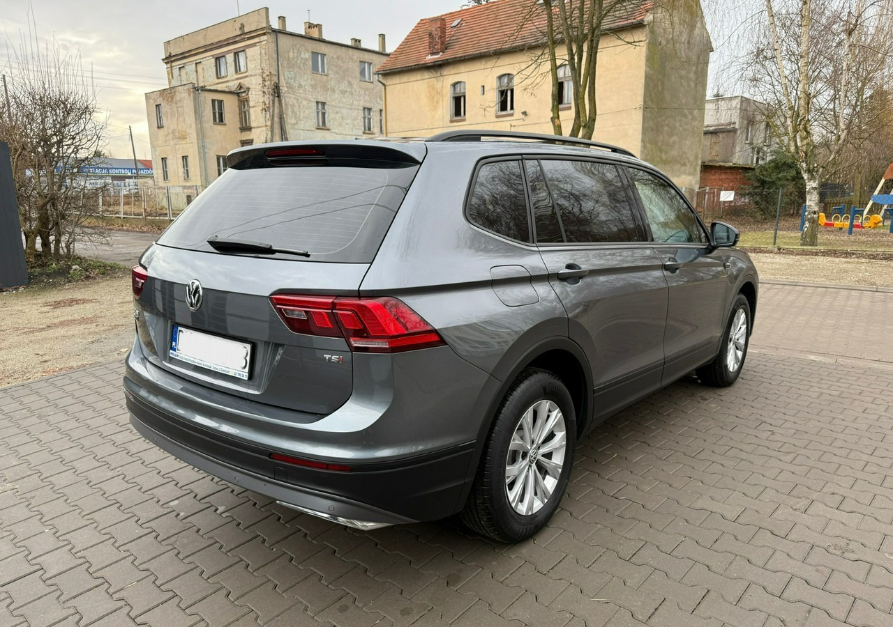 Volkswagen Tiguan II 1,4TSI 150KM 65tyśkm 7osobowy Comfort Tempomat ACC Klima Alu 2018 - SUV: picture 4 Volkswagen Tiguan II 1,4TSI 150KM 65tyśkm 7osobowy Comfort Tempomat ACC Klima Alu 2018 - SUV: picture 4