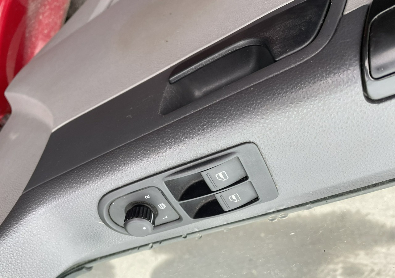 Car Volkswagen Transporter T5 Transporter T5 Lift 2.0 Tdi 9-osob Klima 2011: picture 9