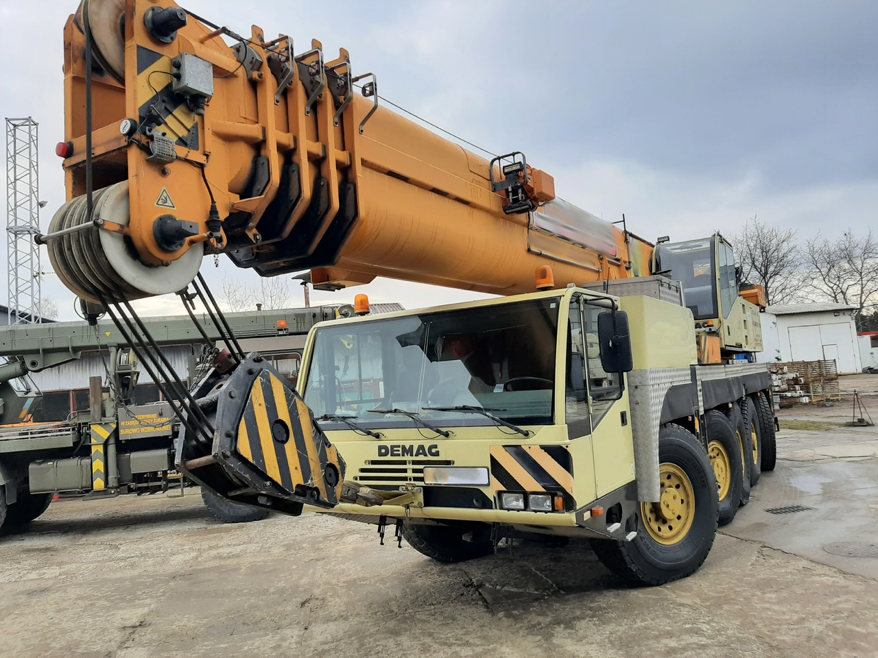TEREX DEMAG AC100 - Rough terrain crane: picture 2 TEREX DEMAG AC100 - Rough terrain crane: picture 2
