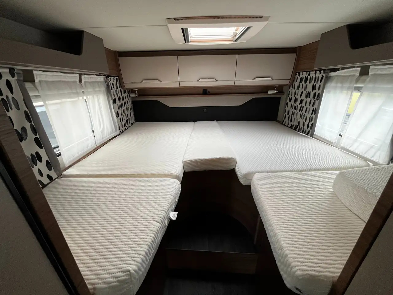 New Semi-integrated motorhome Knaus VAN TI 650 MEG VANSATION: picture 12 New Semi-integrated motorhome Knaus VAN TI 650 MEG VANSATION: picture 12