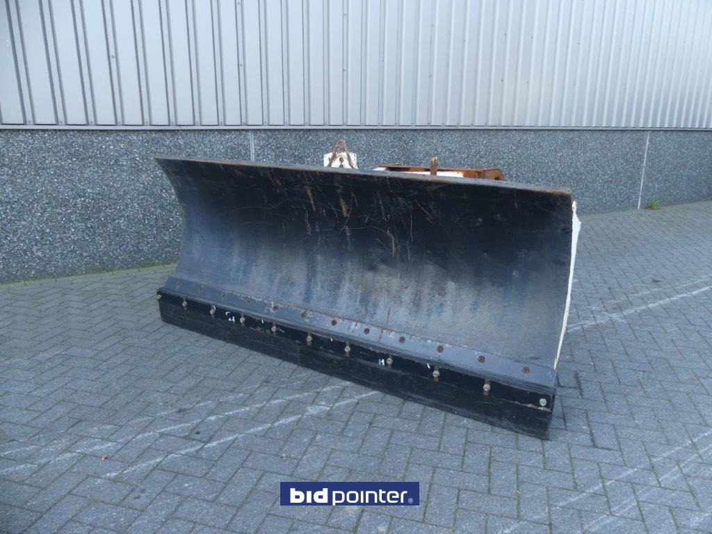 Snow blade - Snow plough for Utility/ Special vehicle: picture 3 Snow blade - Snow plough for Utility/ Special vehicle: picture 3