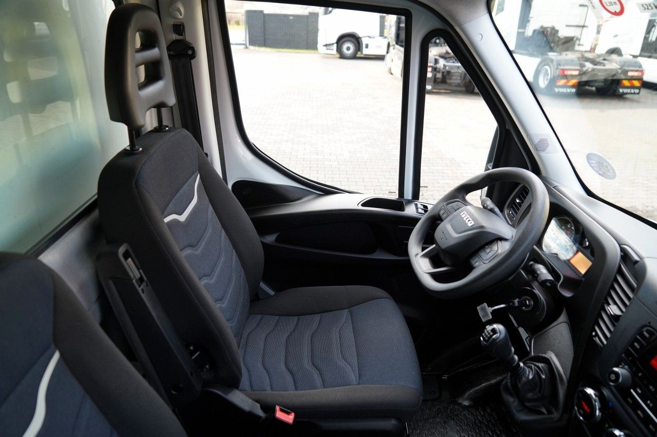 Refrigerated van Iveco DAILY 35-160 / KONTENER 4,2 M    / WINDA  / BLIŹ: picture 27