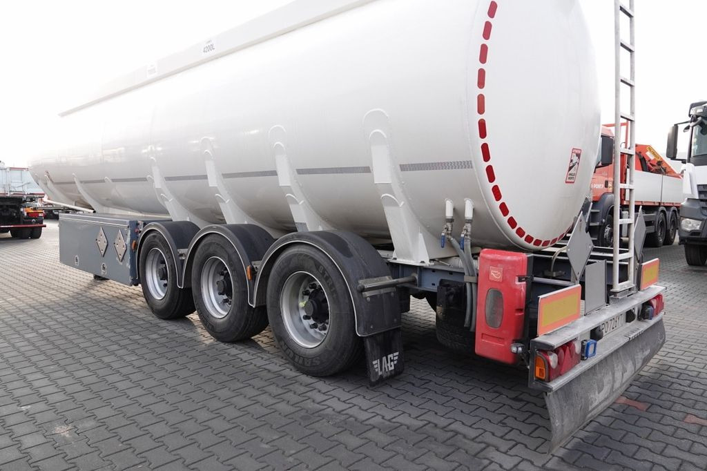 Lag CYSTERNA DO PALIWA / 36200 L / 4 KOMORY - Tank semi-trailer: picture 3 Lag CYSTERNA DO PALIWA / 36200 L / 4 KOMORY - Tank semi-trailer: picture 3