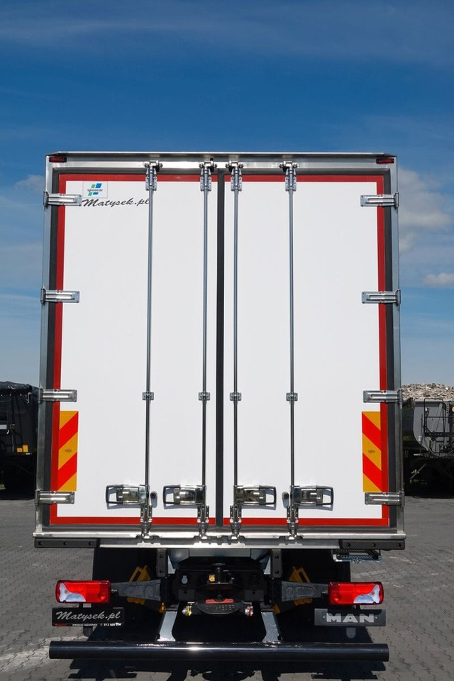 Box truck MAN TGX 26.520 / 6x2 / CHŁODNIA -8,6 M / AGREGAT THE: picture 7 Box truck MAN TGX 26.520 / 6x2 / CHŁODNIA -8,6 M / AGREGAT THE: picture 7