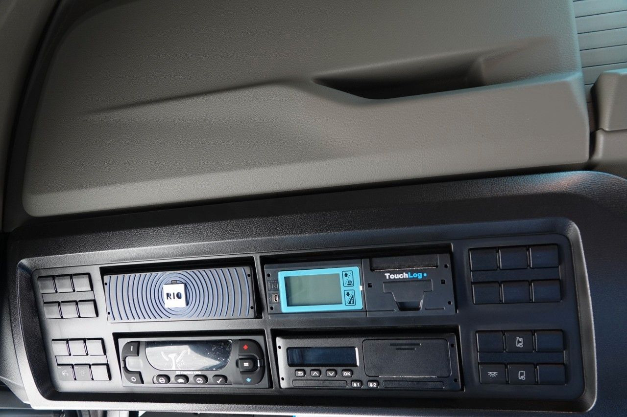 Box truck MAN TGX 26.520 / 6x2 / CHŁODNIA -8,6 M / AGREGAT THE: picture 16 Box truck MAN TGX 26.520 / 6x2 / CHŁODNIA -8,6 M / AGREGAT THE: picture 16