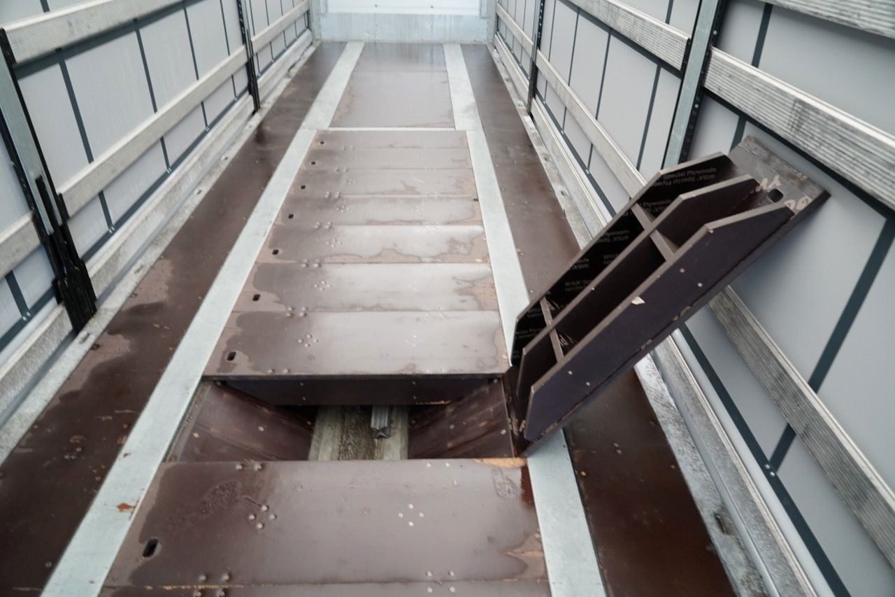 Curtainsider semi-trailer Schmitz Cargobull FIRANKA / STANDARD / MULDA DO STALI - 9 M / DACH: picture 19 Curtainsider semi-trailer Schmitz Cargobull FIRANKA / STANDARD / MULDA DO STALI - 9 M / DACH: picture 19