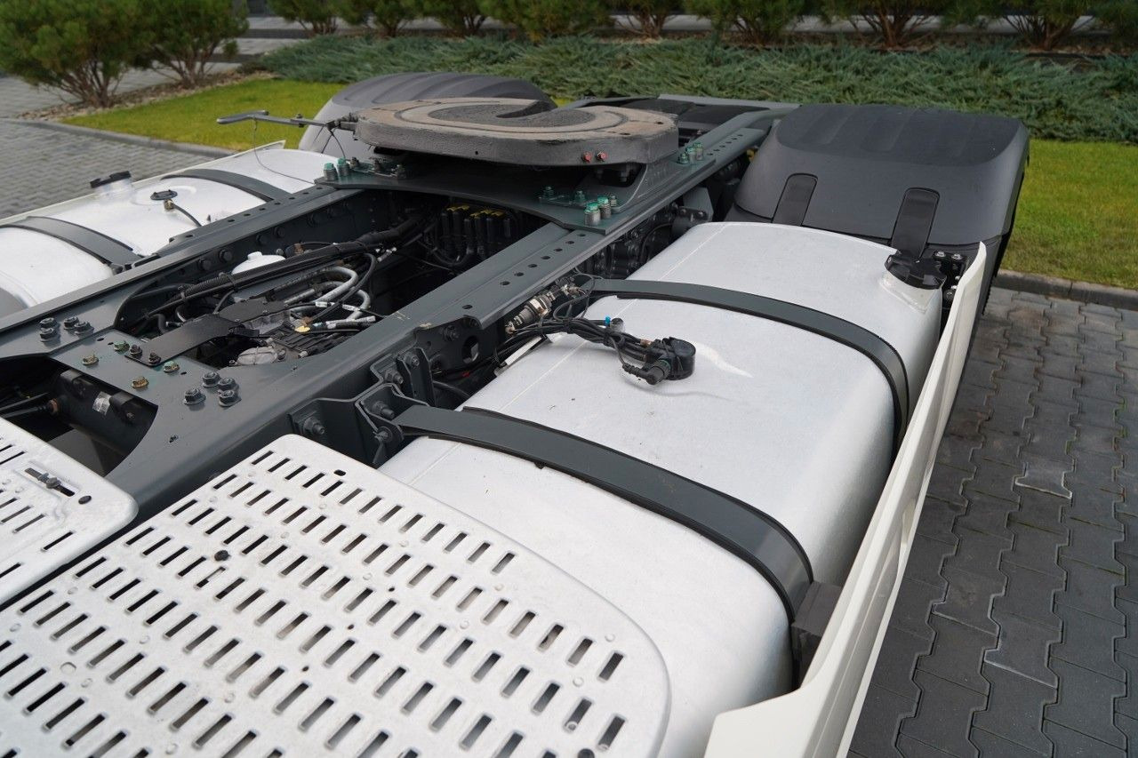 Tractor unit DAF XF 480 / SUPER SPACE CAB / OPONY 100% / 2021 ROK: picture 12