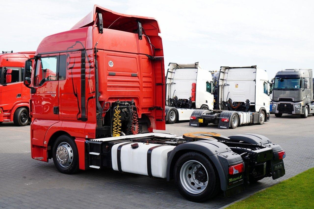MAN TGX 18.440 / RETARDER / MEGA / LOWDECK / NAVI - Tractor unit: picture 4 MAN TGX 18.440 / RETARDER / MEGA / LOWDECK / NAVI - Tractor unit: picture 4