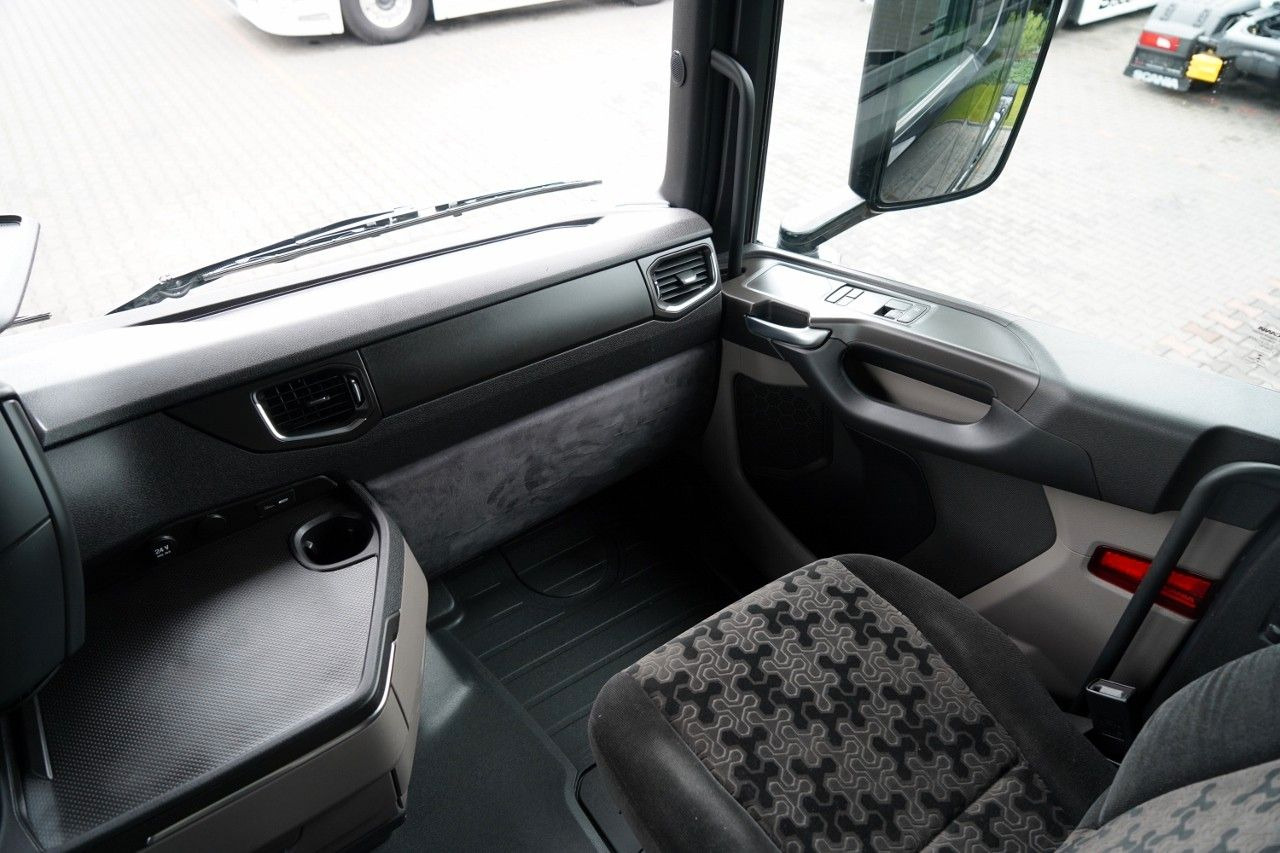 Tractor unit Scania S 500 / RETARDER / I-PARK COOL / NAVI / PO KONTR: picture 14 Tractor unit Scania S 500 / RETARDER / I-PARK COOL / NAVI / PO KONTR: picture 14