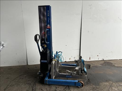 STS STP01 Power clamp drum tipper - Packaging machinery: picture 1 STS STP01 Power clamp drum tipper - Packaging machinery: picture 1