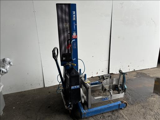 STS STP01 Power clamp drum tipper - Packaging machinery: picture 3 STS STP01 Power clamp drum tipper - Packaging machinery: picture 3