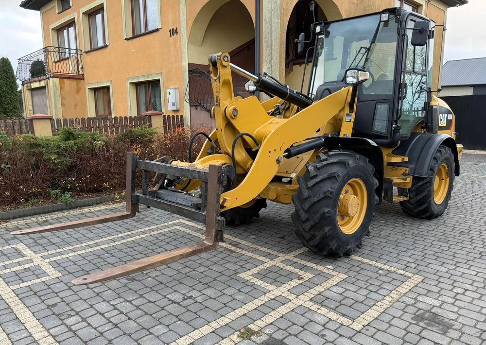 Caterpillar CAT 908M / SPROWADZONA / ŁYŻKA SZCZĘKA + WIDŁY / / 2017R / W ORGINALE / Z NIEMIEC / 1 WŁAŚCICIEL/ - Wheel loader: picture 4 Caterpillar CAT 908M / SPROWADZONA / ŁYŻKA SZCZĘKA + WIDŁY / / 2017R / W ORGINALE / Z NIEMIEC / 1 WŁAŚCICIEL/ - Wheel loader: picture 4