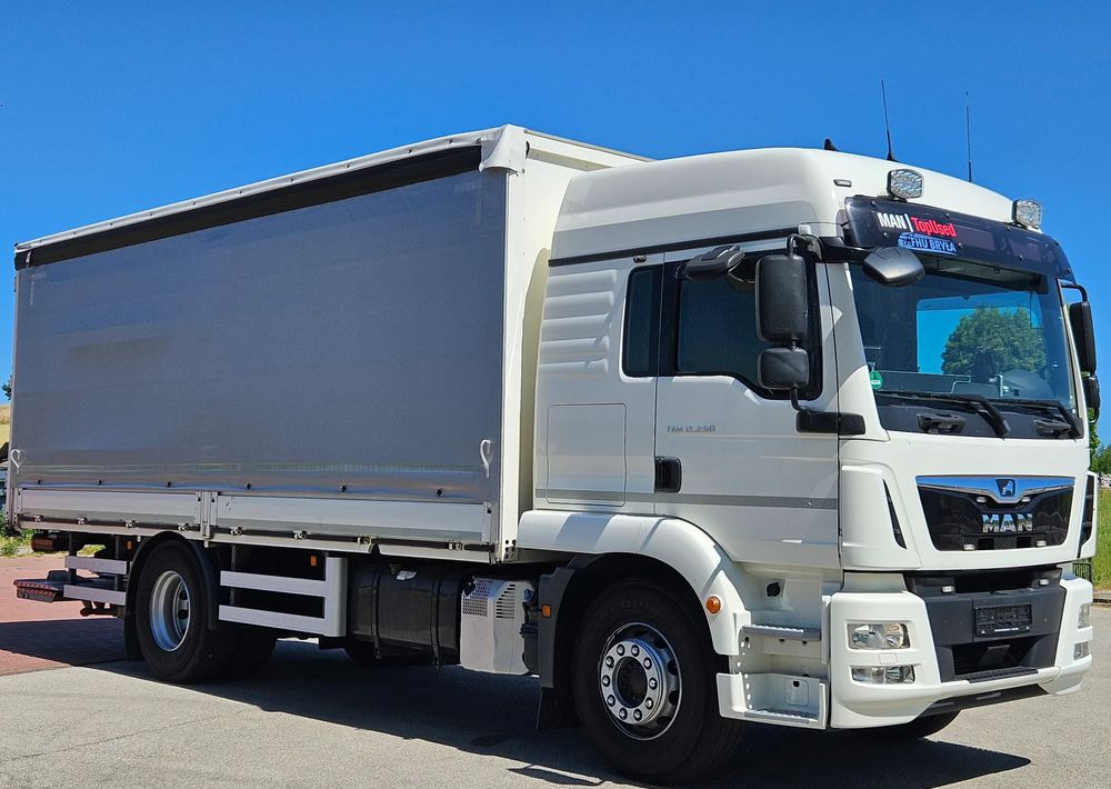 MAN TGM 15.290/E6/FIRANKA/BURTO-FIRANKA/SZKOŁA JAZDY/MAŁY ROZSTAW OSI/16PALET/WINDA/NISKI PRZEBIEG/2019/SERWISOWANY/JAK NOWY - Curtainsider truck: picture 2 MAN TGM 15.290/E6/FIRANKA/BURTO-FIRANKA/SZKOŁA JAZDY/MAŁY ROZSTAW OSI/16PALET/WINDA/NISKI PRZEBIEG/2019/SERWISOWANY/JAK NOWY - Curtainsider truck: picture 2