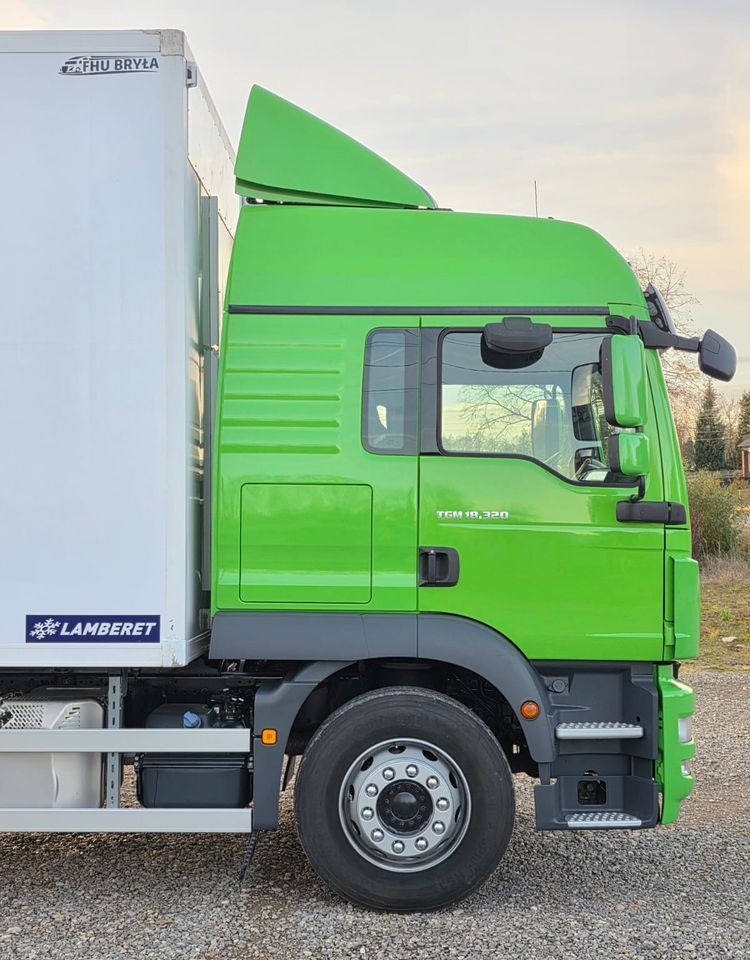 Refrigerator truck MAN TGM 18.320 / 18.290 / 15.290 / IZOTERMA / WINDA / 19PALET / E6 / 08.2018 / LIFT / SPROWADZONY / AUTOMAT / SYPIALKA / PIERWSZY WŁAŚCICIEL / BOCZNE DRZWI / STAN BARDZO DOBRY: picture 15 Refrigerator truck MAN TGM 18.320 / 18.290 / 15.290 / IZOTERMA / WINDA / 19PALET / E6 / 08.2018 / LIFT / SPROWADZONY / AUTOMAT / SYPIALKA / PIERWSZY WŁAŚCICIEL / BOCZNE DRZWI / STAN BARDZO DOBRY: picture 15