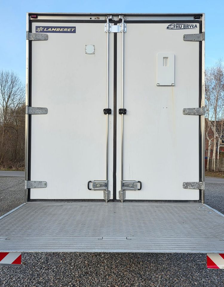 Refrigerator truck MAN TGM 18.320 / 18.290 / 15.290 / IZOTERMA / WINDA / 19PALET / E6 / 08.2018 / LIFT / SPROWADZONY / AUTOMAT / SYPIALKA / PIERWSZY WŁAŚCICIEL / BOCZNE DRZWI / STAN BARDZO DOBRY: picture 18 Refrigerator truck MAN TGM 18.320 / 18.290 / 15.290 / IZOTERMA / WINDA / 19PALET / E6 / 08.2018 / LIFT / SPROWADZONY / AUTOMAT / SYPIALKA / PIERWSZY WŁAŚCICIEL / BOCZNE DRZWI / STAN BARDZO DOBRY: picture 18