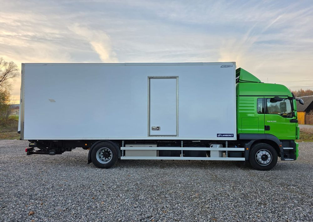 Refrigerator truck MAN TGM 18.320 / 18.290 / 15.290 / IZOTERMA / WINDA / 19PALET / E6 / 08.2018 / LIFT / SPROWADZONY / AUTOMAT / SYPIALKA / PIERWSZY WŁAŚCICIEL / BOCZNE DRZWI / STAN BARDZO DOBRY: picture 7 Refrigerator truck MAN TGM 18.320 / 18.290 / 15.290 / IZOTERMA / WINDA / 19PALET / E6 / 08.2018 / LIFT / SPROWADZONY / AUTOMAT / SYPIALKA / PIERWSZY WŁAŚCICIEL / BOCZNE DRZWI / STAN BARDZO DOBRY: picture 7
