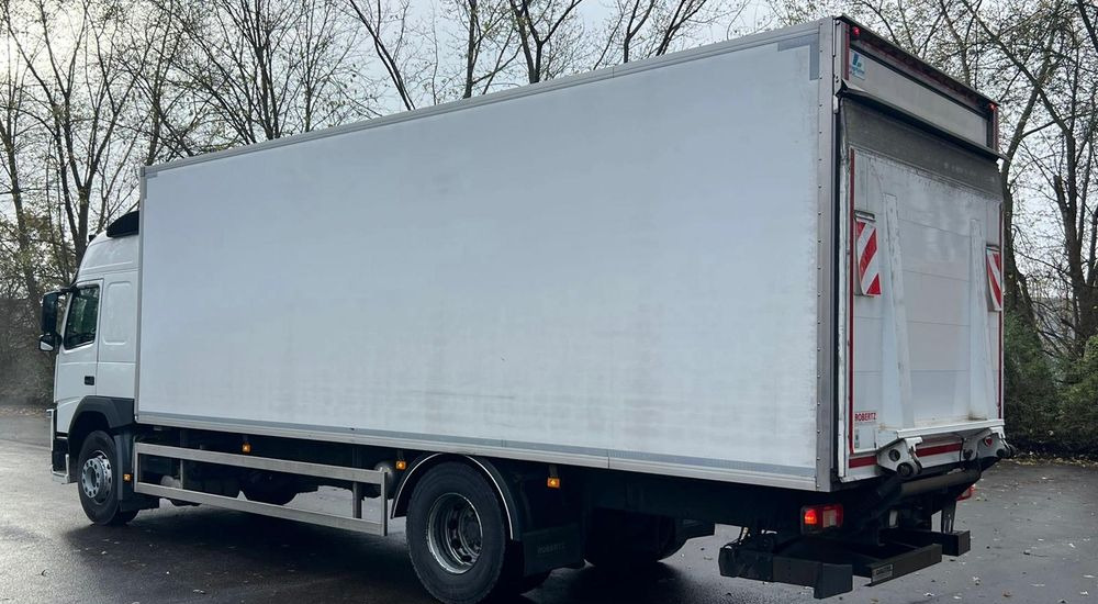Volvo FM 340 / IZOTERMA / WINDA / SPROWADZONY / 18 PALET / 10.2017 / E6 / STAN BARDZO DOBRY - Refrigerator truck: picture 4 Volvo FM 340 / IZOTERMA / WINDA / SPROWADZONY / 18 PALET / 10.2017 / E6 / STAN BARDZO DOBRY - Refrigerator truck: picture 4