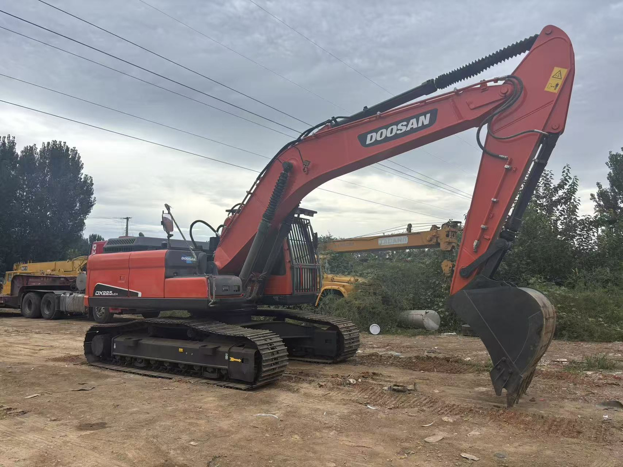 DOOSAN DX225LCA - Crawler excavator: picture 2 DOOSAN DX225LCA - Crawler excavator: picture 2