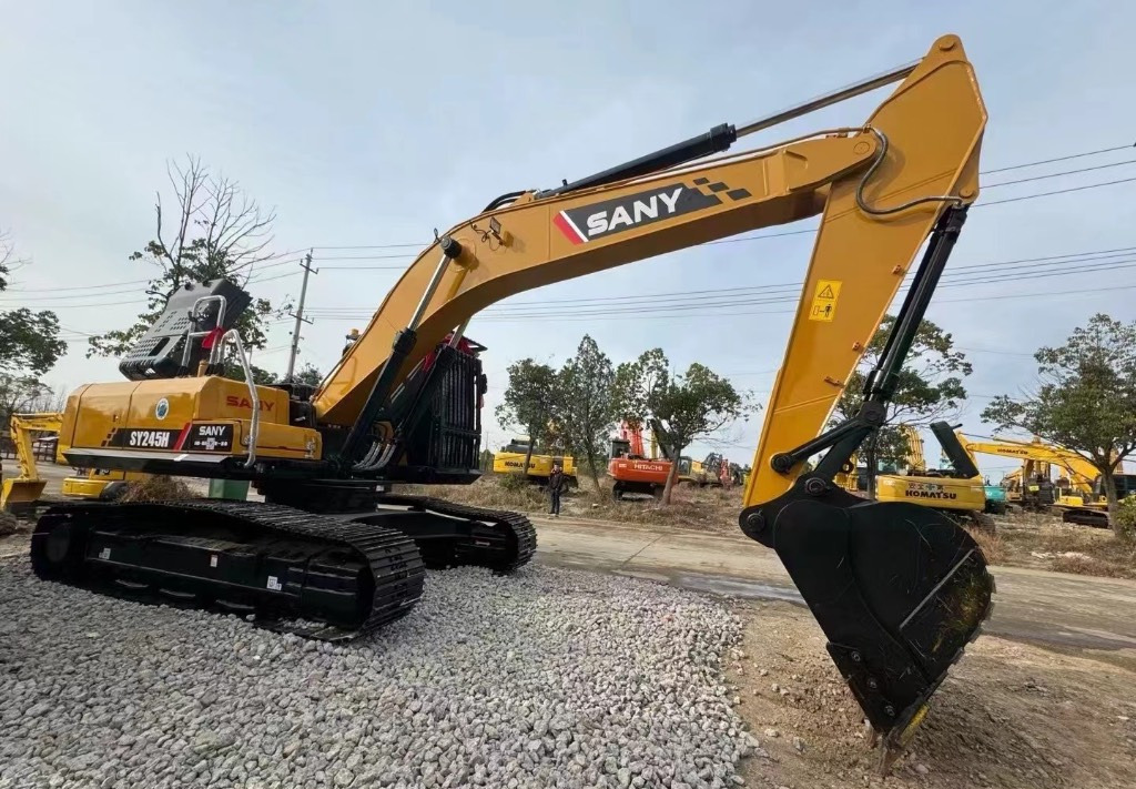 Sany SY 245 Sany245 Sany215 135 245 265 305 335 365 - Crawler excavator: picture 1 Sany SY 245 Sany245 Sany215 135 245 265 305 335 365 - Crawler excavator: picture 1
