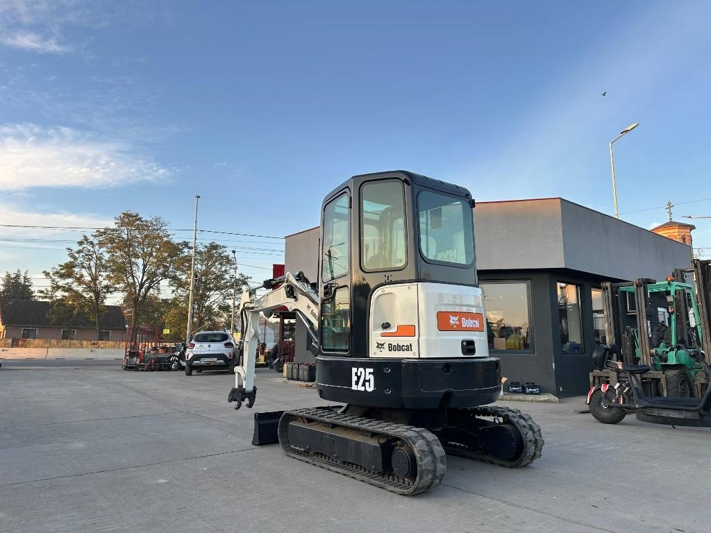 Bobcat E25EM - Mini excavator: picture 3 Bobcat E25EM - Mini excavator: picture 3
